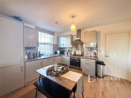 1 bedroom flat to rent - Photo 5