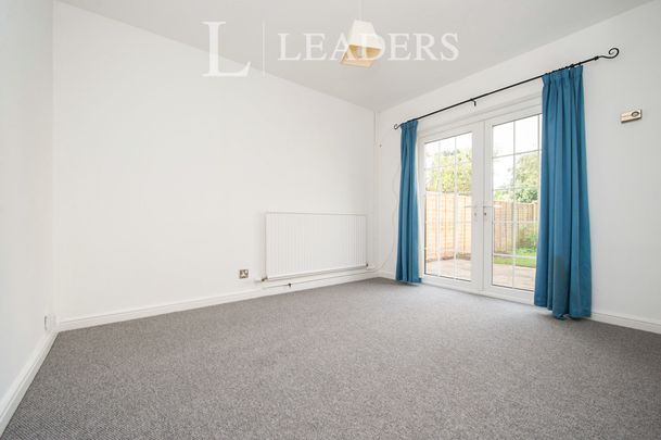 3 bedroom house to rent Keynshambury Road, GL52 - Photo 1