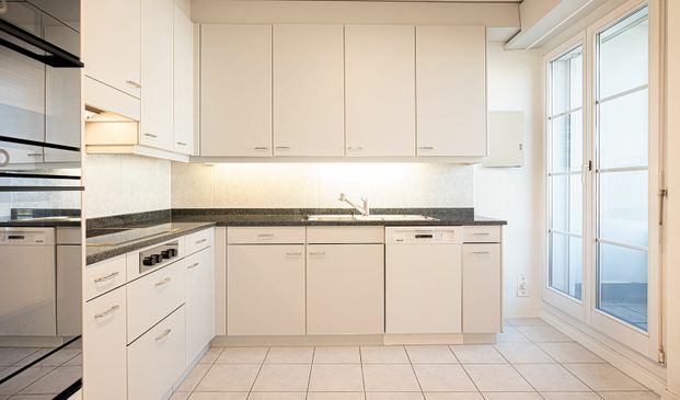 6-Zimmer-Wohnung mit über 150m2 direkt See - Photo 1