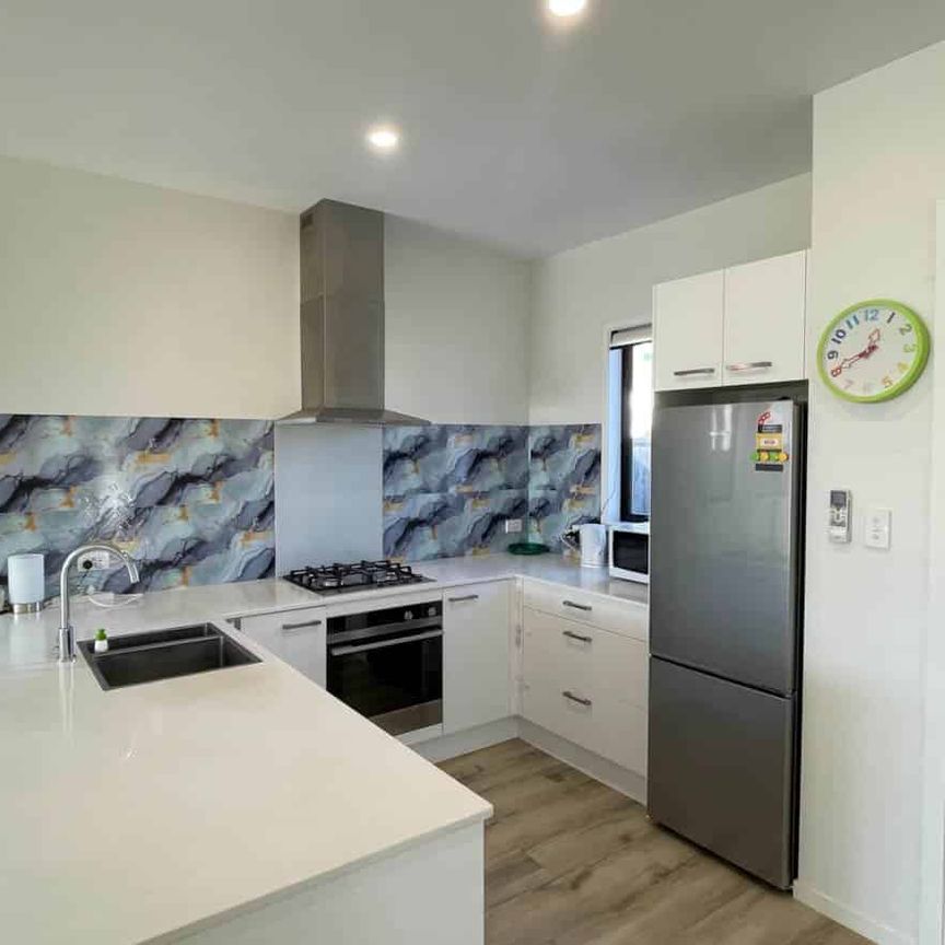 Only 10mins Drive away from Ormiston Town Centre. - Photo 1