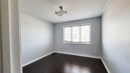 For Lease - 17 Iron Block Drive, Brampton, Ontario - Photo 4
