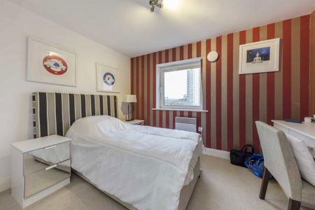 3 bedroom flat to rent - Photo 4
