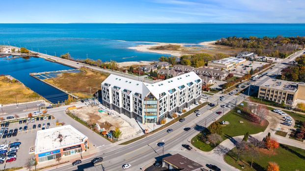 For Lease - 31 Huron Street, Collingwood, Ontario - Photo 1