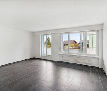 Gepflegte 4.5-Zimmer-Wohnung mit Balkon in Bülach - Photo 2