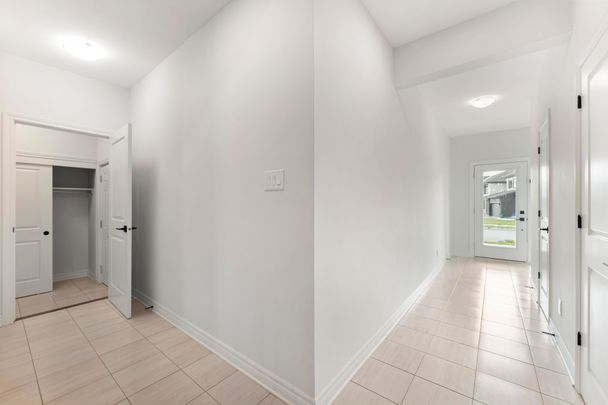 For Lease - 1010 Brian Good Avenue, Blossom Park - Airport and Area, Ontario - Photo 1