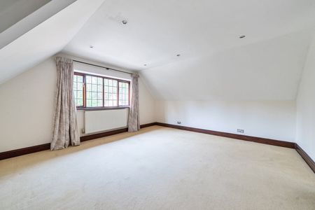 4 bedroom detached house to rent - Photo 4