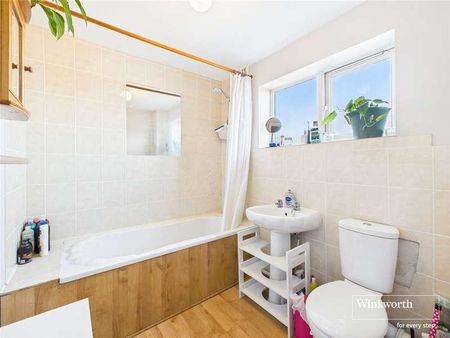 Walton Way, Newbury, Berkshire, RG14 - Photo 5