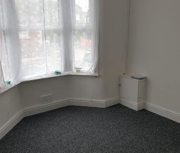 1 Bed Flat, Peter Road, L4 - Photo 6