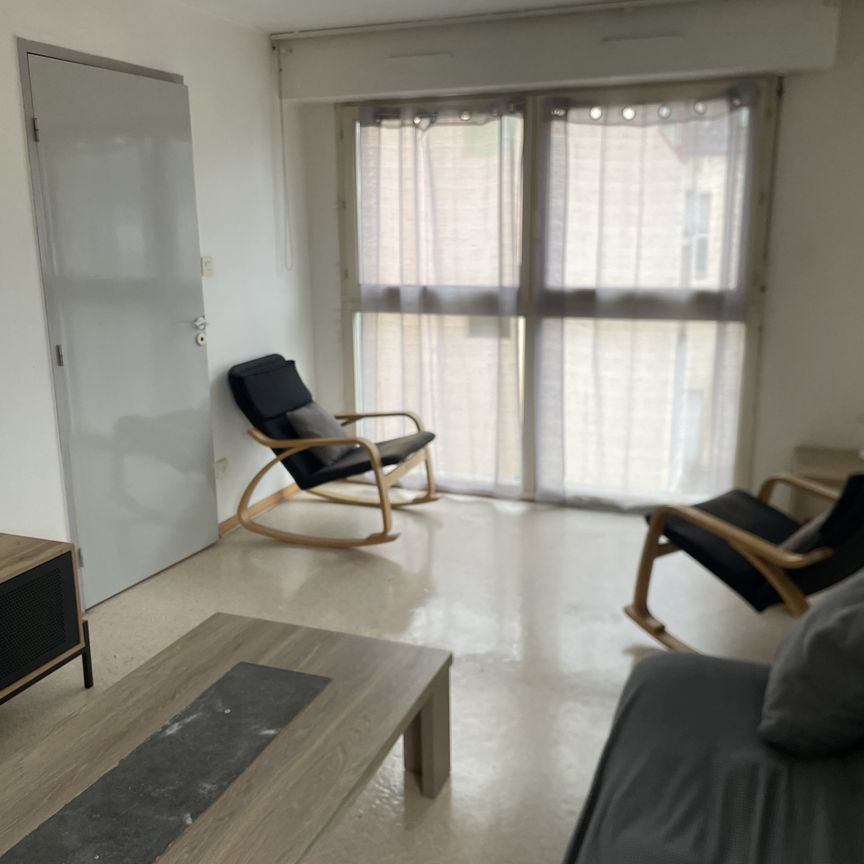 Location Appartement 2 pièces 45m² ILLKIRCH GRAFFENSTADEN 67400 - Photo 1