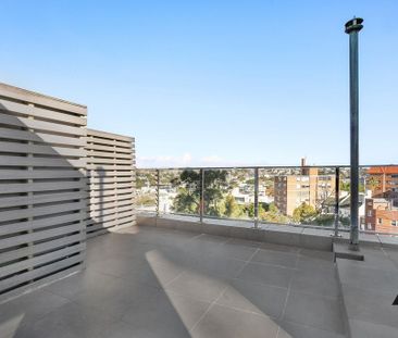 Renovated Studio Apartment with Large Terrace and District Views - Photo 6