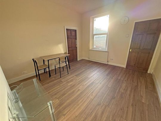 3 bedroom flat to rent - Photo 1