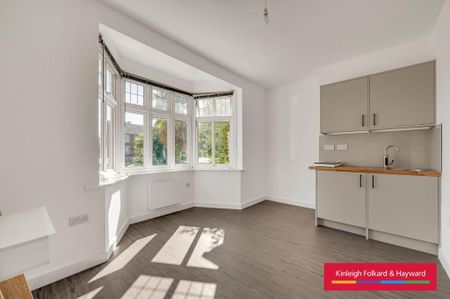 Studio to rent - Photo 2