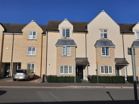 4 bedroom terraced house to rent - Photo 4