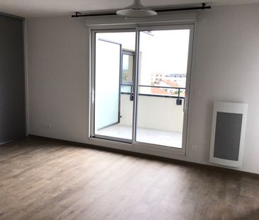 Location Appartement 2 pièces 33m² CLERMONT FERRAND 63000 - Photo 2