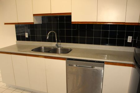 For Lease - 2550 Thomas Street Unit# 27, Mississauga, Ontario - Photo 3