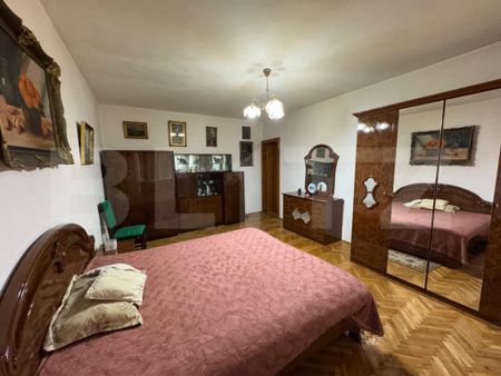 Casa de inchiriat, 200mp, zona Sfintii Apostoli - Fotografie 2