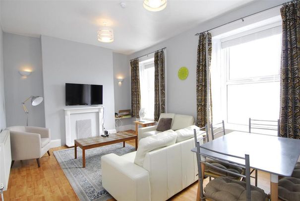 5 bedroom flat to rent - Photo 1