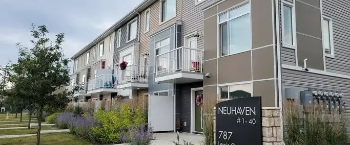 Neuhaven - 2 | 787 Lewis Greens Dr NW, Edmonton - Photo 1