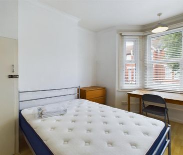 5 bedroom terraced house to rent - Photo 2