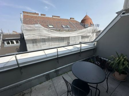 UNBEFRISTET: große 5 Zimmer im frisch ausgebauten Dachgeschoss mit Balkon! - Foto 5