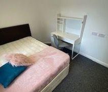 4 bedroom terraced house to rent - Photo 4