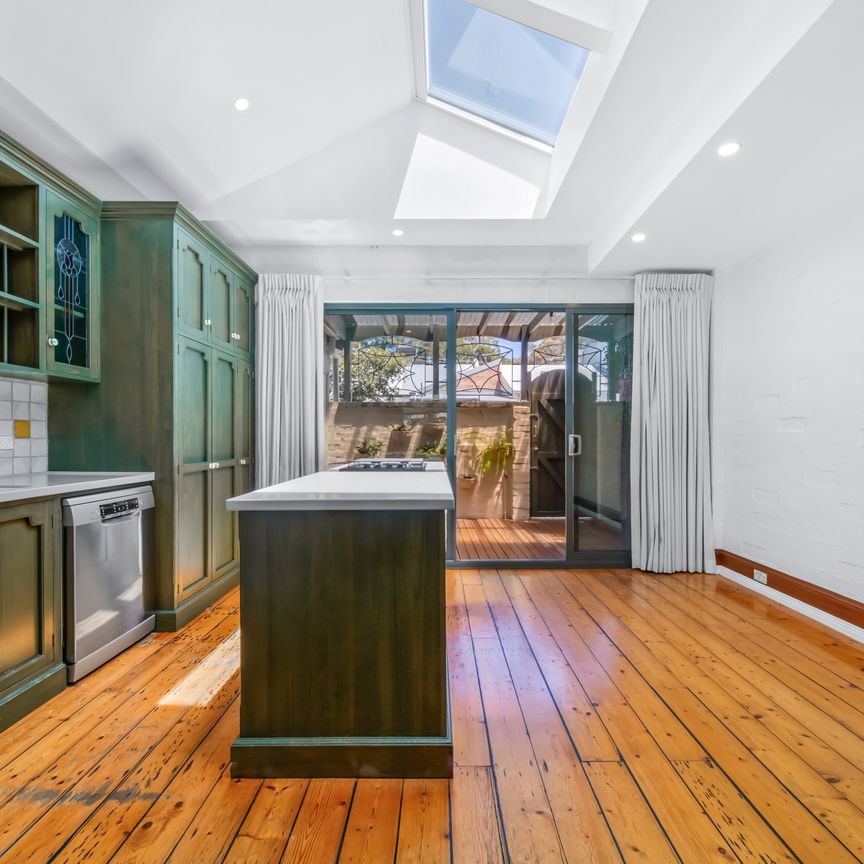 29 Ruthven Street, Bondi Junction NSW 2022 - House For Rent | Domain - Photo 1