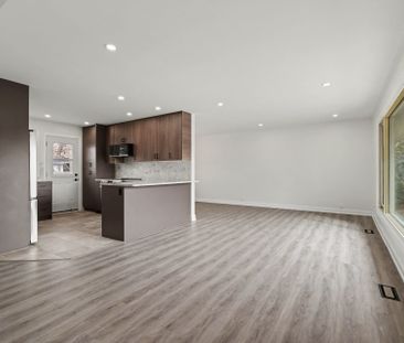 For Lease - 9 GREENWICH Avenue, Cityview - Parkwoods Hills - Rideau... - Photo 2