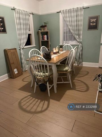 5 bedroom detached house to rent - Photo 2