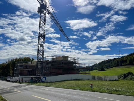 Your new home is waiting: Modern new-build apartments in Embrach with spacious garden seating areas or balconies - Photo 3