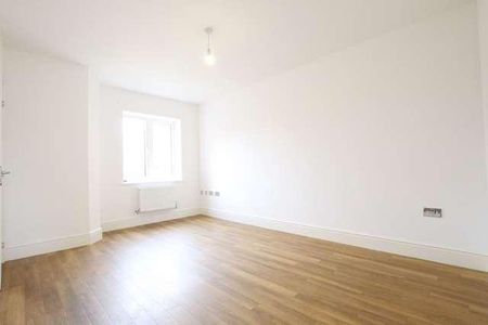 Langley Grove, Twyning, GL20 - Photo 2