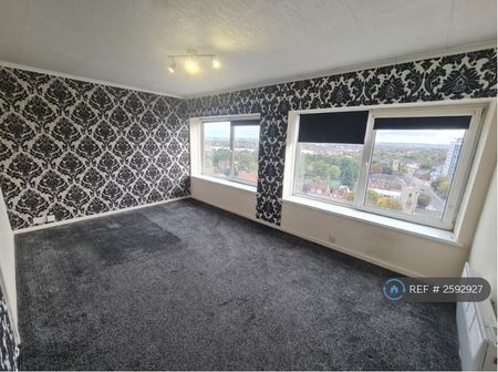 3 bedroom flat to rent - Photo 2