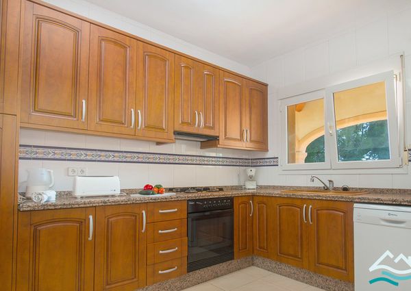 VILLA FOR RENT ALL YEAR ROUND WITH PRIVATE POOL IN MORAIRA