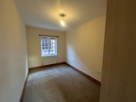 2 bedroom Flat To Let - Photo 5