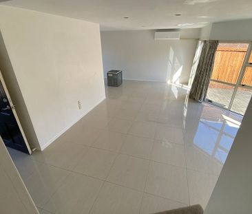 Chic 3 Bedrooms Townhouse in Three Kings! - Photo 3