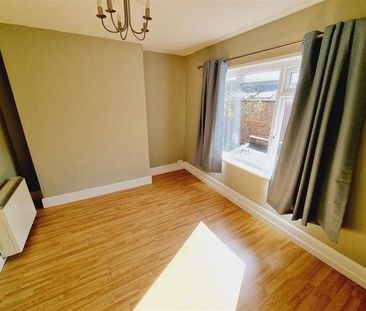 High Street, Rushden, Northants, NN10 - Photo 2