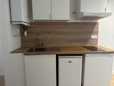 Location Appartement 1 pièce 23m² SOMMIERES 30250 - Photo 3