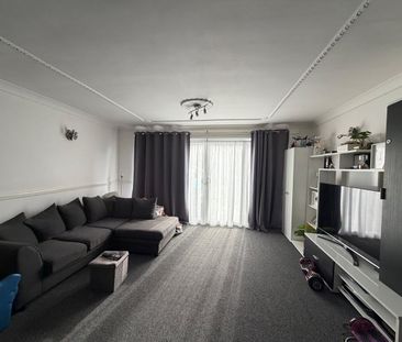 3 Bed Terraced House, Howthorn Grove, SE20 - Photo 1