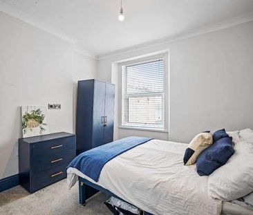 Garden Crescent, The Hoe, Plymouth, PL1 - Photo 4