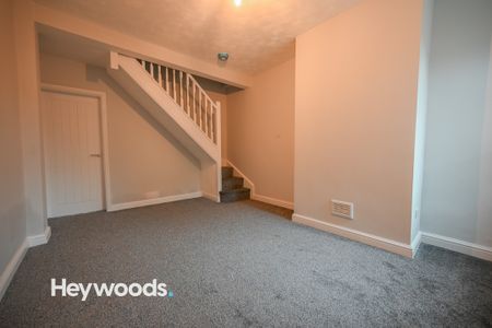 2 bed terraced house to rent in Sparrow Terrace, Newcastle, Staffordshire - Photo 2