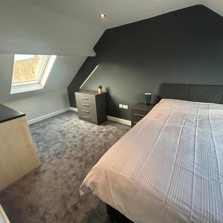 1 bedroom in a house share to rent - Photo 1