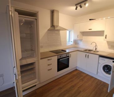 1 bedroom apartment to rent - Photo 2