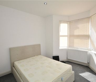 Whitehorse Lane, London, SE25 6UX - Photo 3