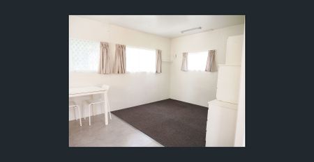 Village Lifestyle - Photo 4