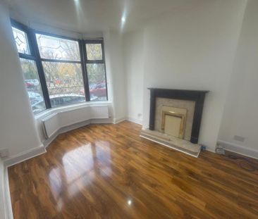 4 bedroom terraced house to rent - Photo 3