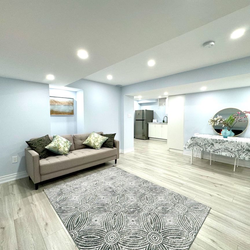 For Lease - 51 Cayton Crescent Unit# Lower, Bradford West Gwillimbury, Ontario - Photo 1