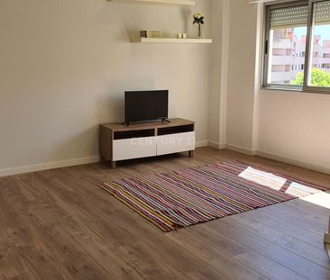 Apartamento T2 Remodelado em Odivelas – Modernidade e Conveniência ... - Photo 1