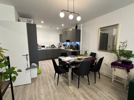 Room in a Shared Flat, Thunderer Street, E13 - Photo 3