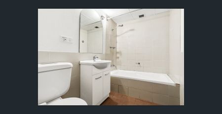 Perfectly situated one-bedroom home with sunny aspect - Photo 4