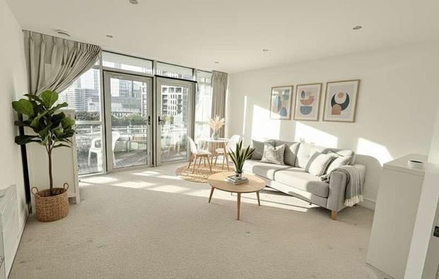 Gerry Raffles Square, London, E15 - Photo 1