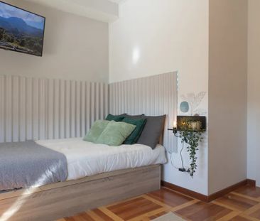 Calle de Cavanilles, Madrid, Community of Madrid 28007 - Photo 4